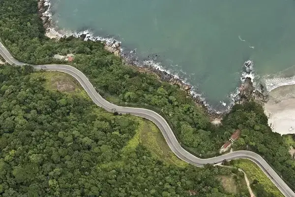 Chuva forte e temporal podem interditar Rodovia Rio-Santos 