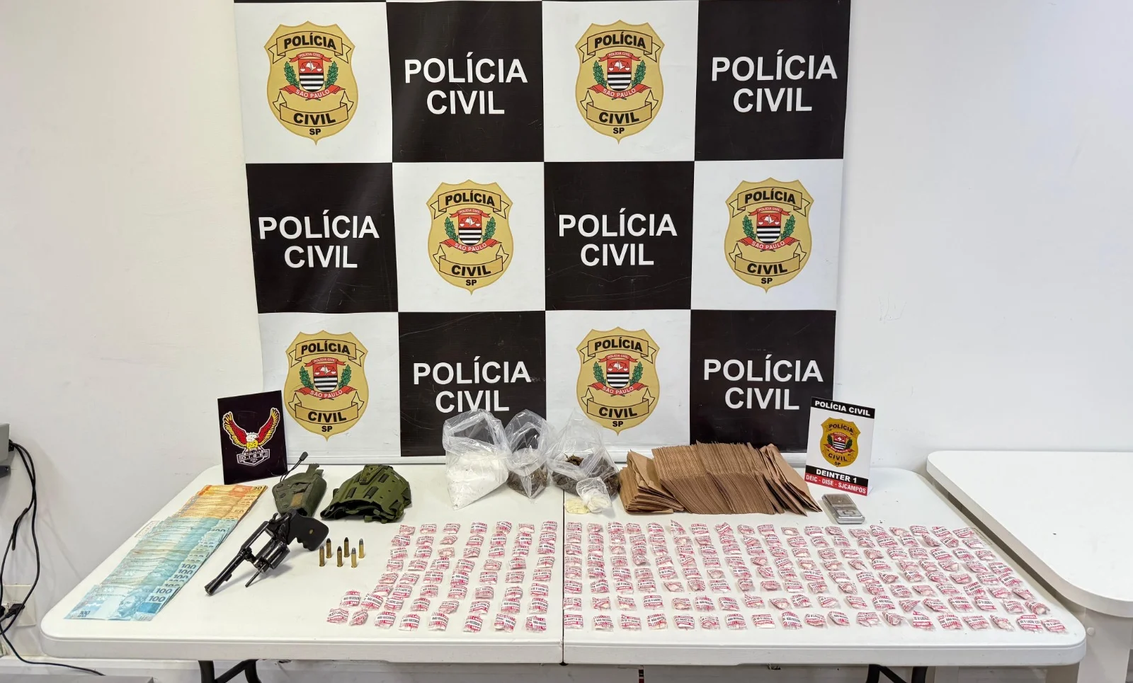 Operação policial em São José prende 5 suspeitos ligados ao tráfico 