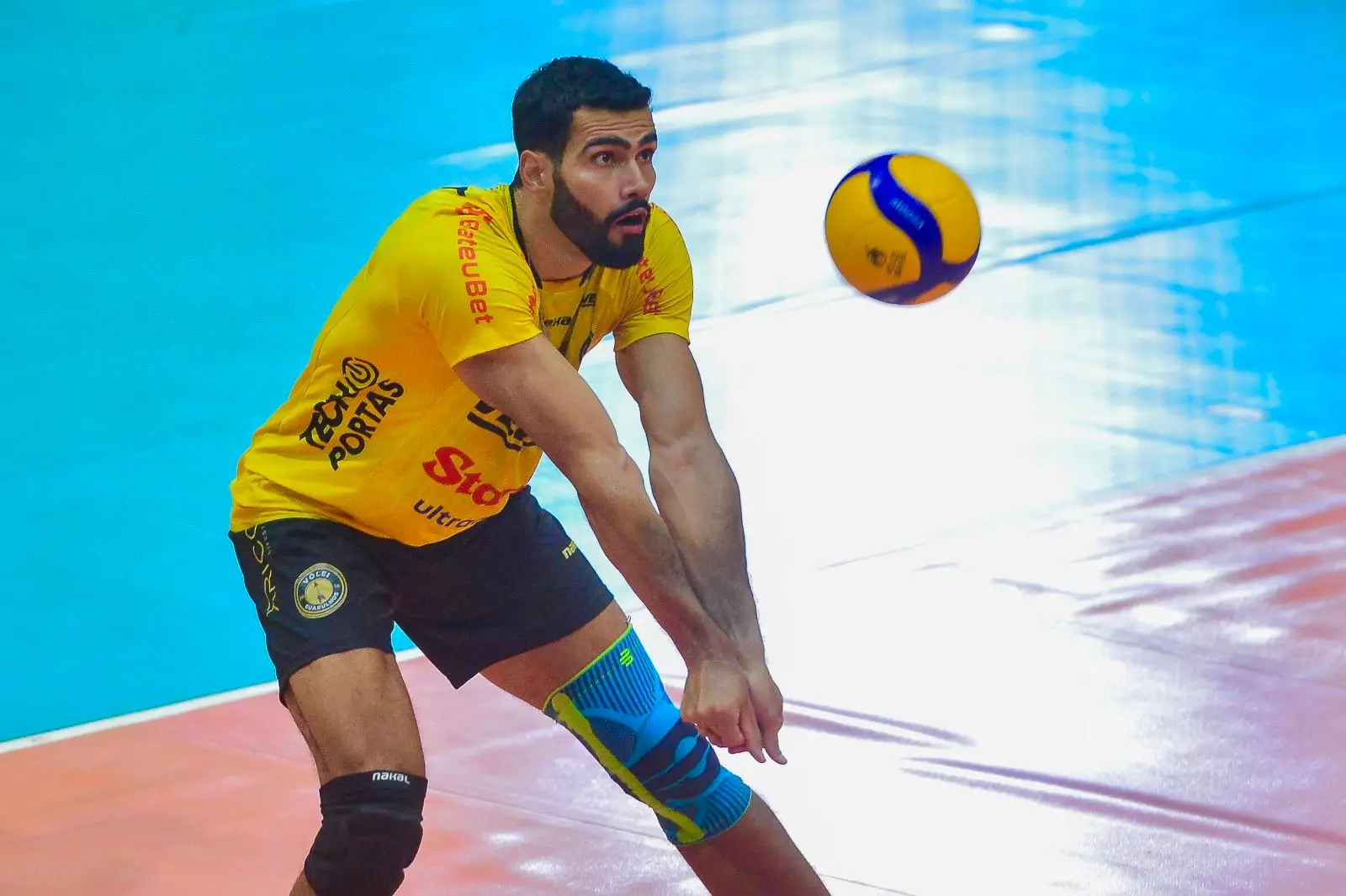 Ponteiro Deivid Mota volta ao Vôlei São José