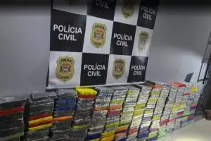 Pai e filho são presos com meia tonelada de cocaína em São Sebastião