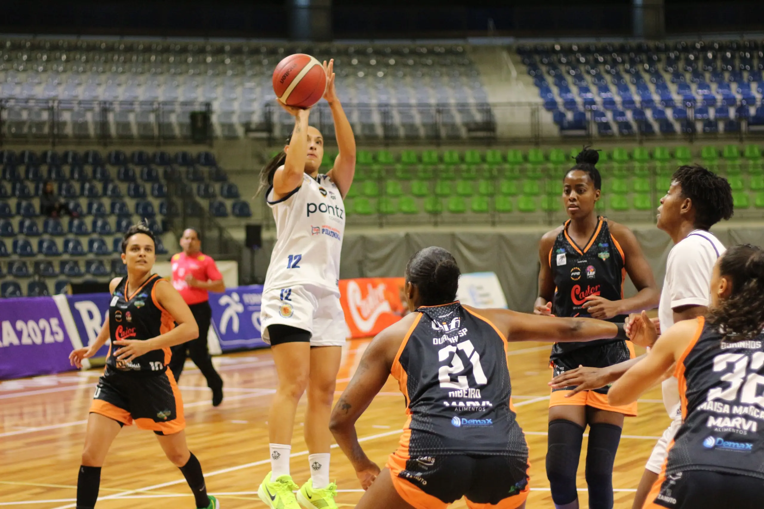 Em casa, São José Basketball inicia os playoffs contra Ourinhos