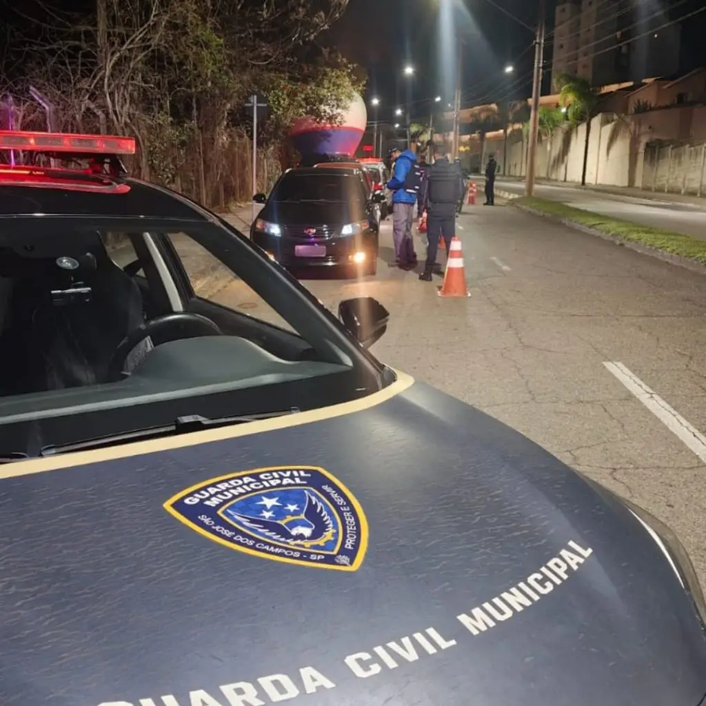 Blitz da Lei Seca aborda 90 motoristas no Urbanova!