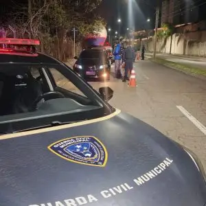Blitz da Lei Seca aborda 90 motoristas no Urbanova!