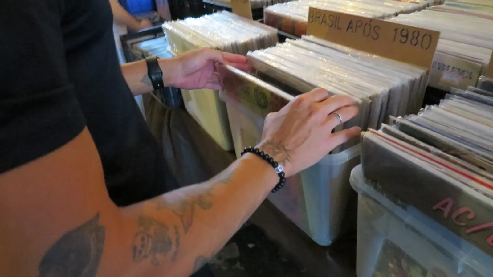 Feira de discos em São José dos Campos reúne 10 mil títulos e show tributo ao Iron Maiden neste sábado