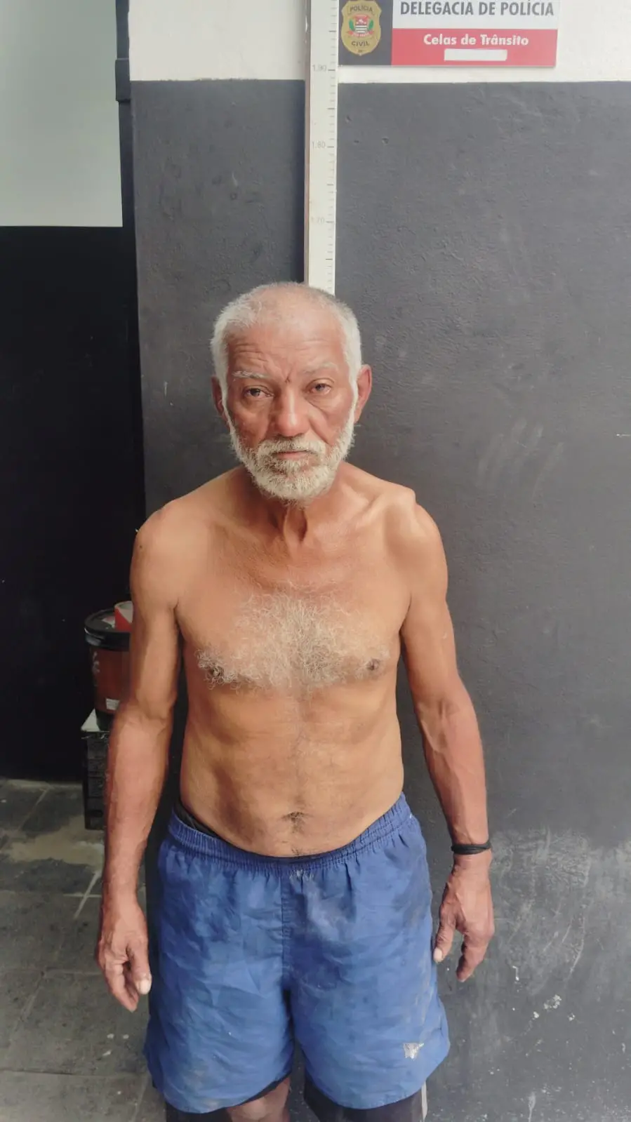 Criminoso é preso por roubo após ameaçar funcionários de marcado em Caraguatatuba