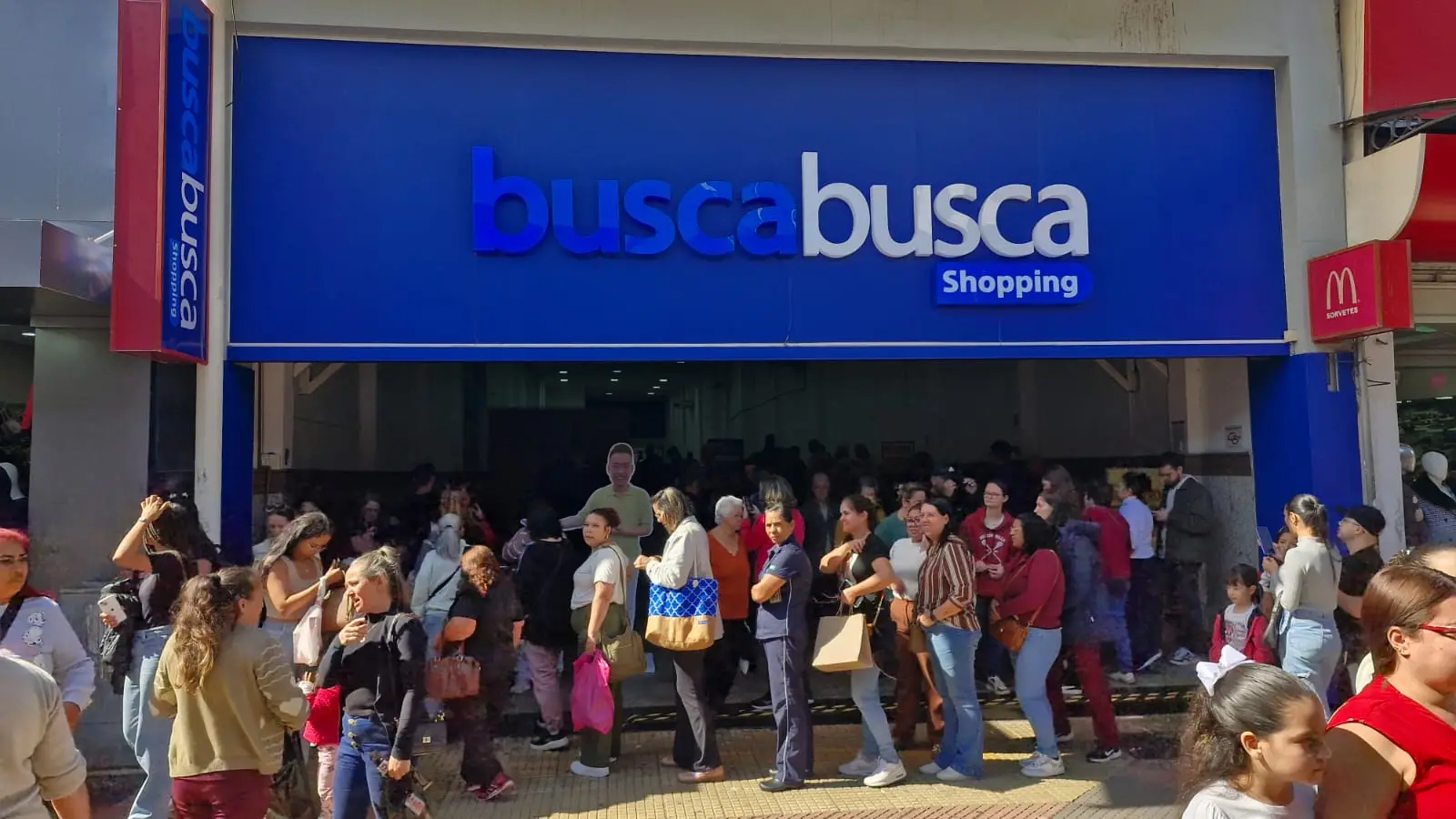 Após sucesso em São José dos Campos, Busca Busca expande com loja de cosméticos, óticas e outras novidades