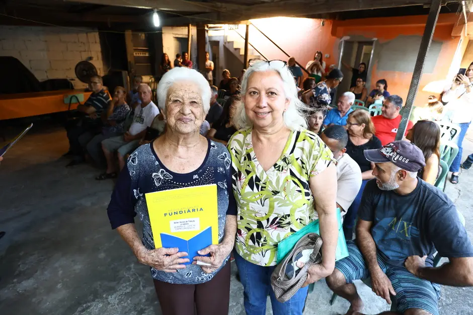 Regularização Fundiária 58 títulos foram entregues nesta semana em São José dos Campos