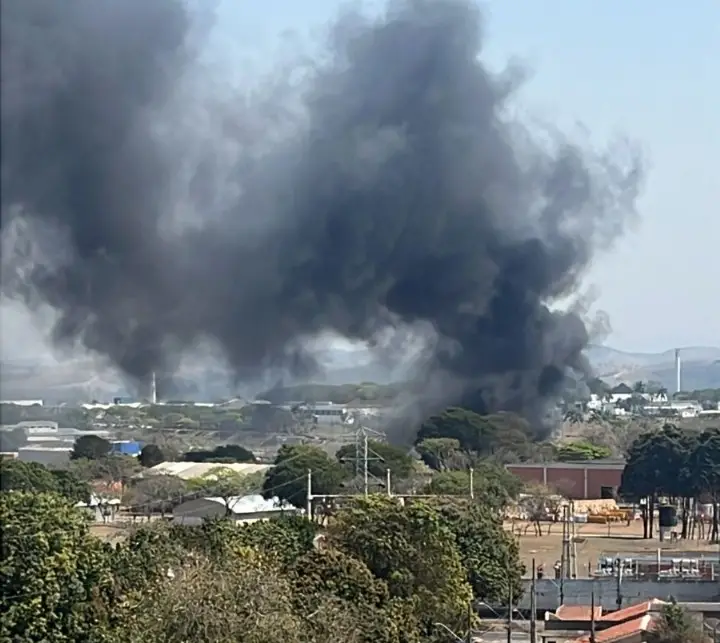 São José dos Campos, Parque Industrial, incêndio, Corpo de Bombeiros, condomínio empresarial