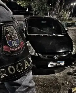Força Tática da PM prende homem com carro dublê na zona leste