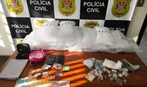 Ação da Polícia Civil cumpre 11 mandados e prende 3 por tráfico em Ubatuba
