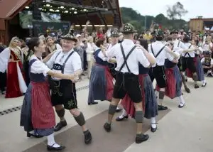 Oktoberfest em Campos do Jordão espera 60 mil visitantes para festa gratuita