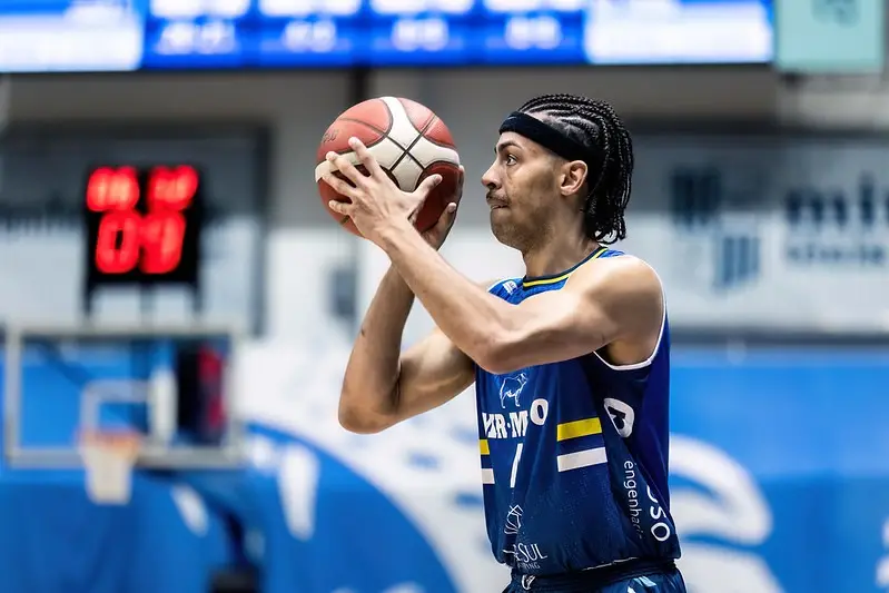 Após bom desempenho na estreia do NBB, São José Basketball perde na prorrogação para o Minas