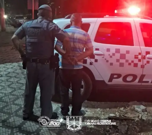 Após colisão com viatura, motorista é preso por embriaguez ao volante em Taubaté 