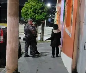 Idosa desorientada é localizada e devolvida à família pela PM em São José dos Campos
