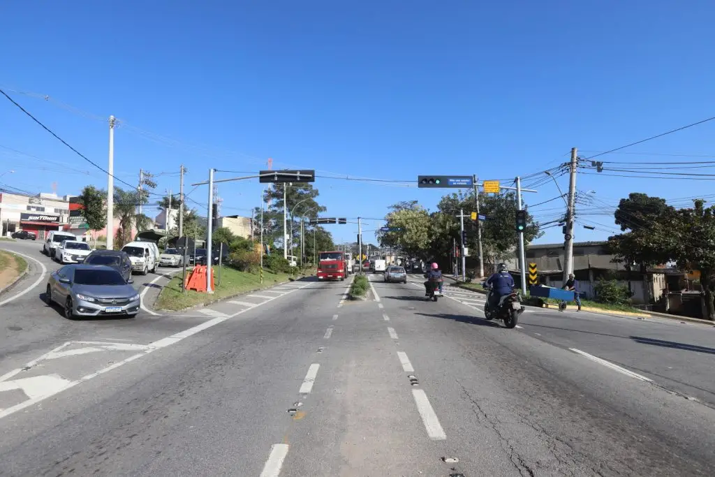 Após entrega da marginal da Dutra, Jacareí suspende interdições na Rodovia Geraldo Scavone