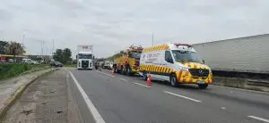 Atropelamento na Via Dutra deixa vítima grave em Jacareí