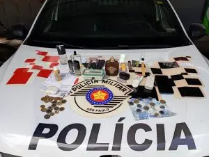 Criminoso corre de shopping, é abordado e preso por furtar itens de dentro de veículo