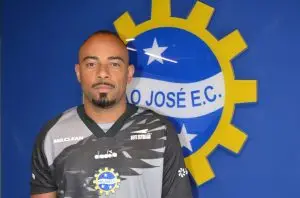 São José confirma contratação do goleiro João Lucas para temporada 2026