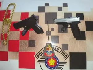 Dois menores são apreendidos após tentarem roubar moto em São José