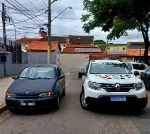PM age rápido e prende dupla por roubo de Fiat Palio em São José