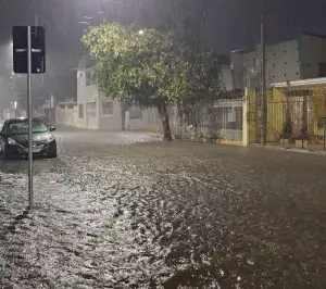 Após temporal e alagamentos, Lorena deve ter dias quentes e sem previsão de chuva