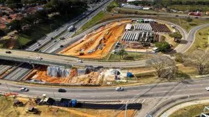 Obras na Via Dutra desvia trânsito noturno em São José dos Campos