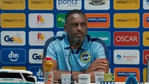 Jorge Castilho é apresentado como novo técnico do São José EC para a sequência da Série A-2