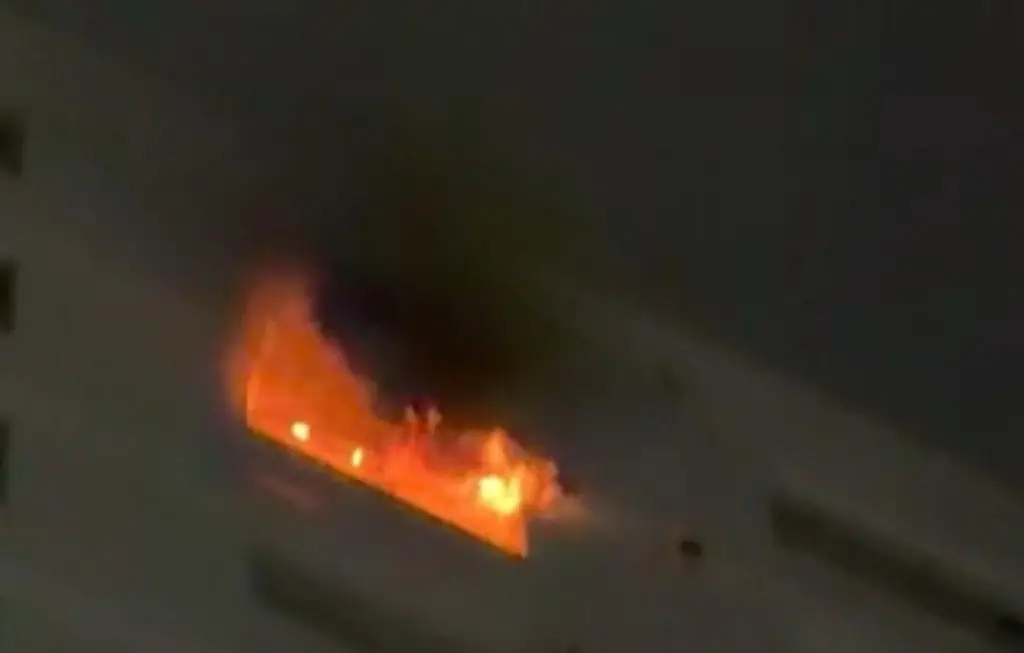 Corpo de Bombeiros atuou em incêndio em apartamento na Vila Branca, em Jacareí, na madrugada desta sexta-feira (31).