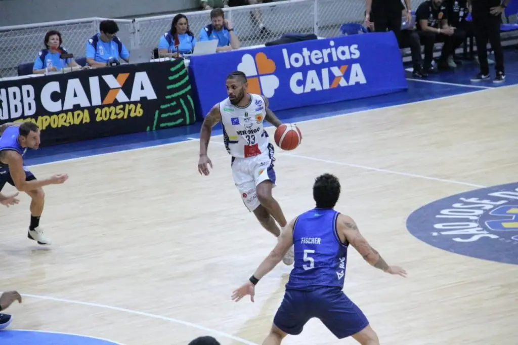 Vitória no Linneu: São José vence Fortaleza por 97 a 82 pelo NBB