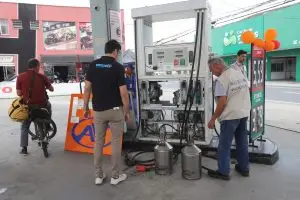 Procon monitora preços de combustíveis em São José e Jacareí perante tensão no Oriente Médio