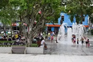 Praça Arnolfo de Azevedo recebe programação especial pelo Dia da Mulher em Lorena