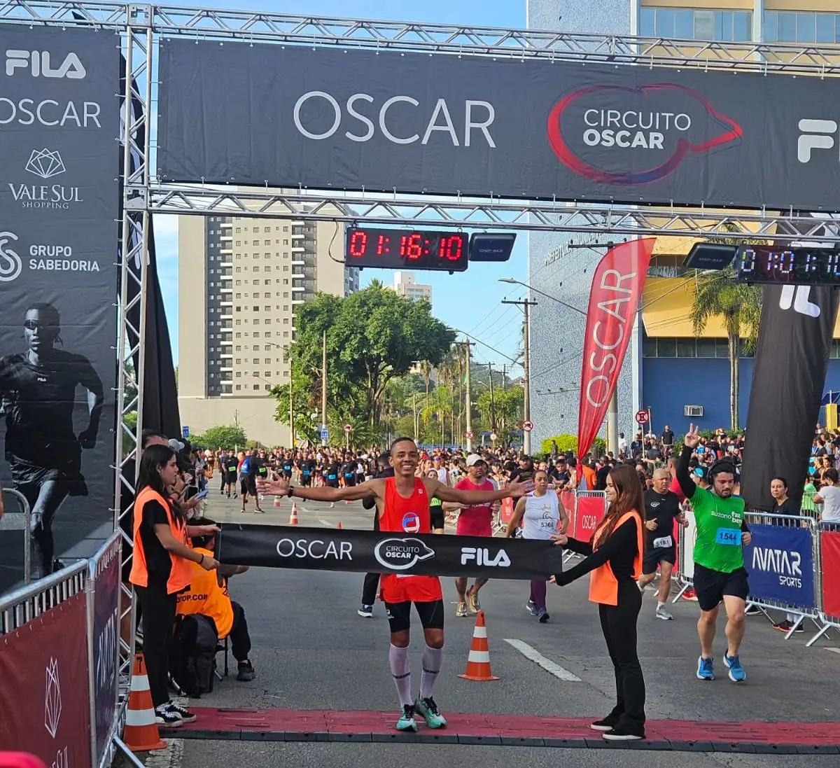 Atleta Johannes Max vence os 21 km do Circuito Oscar Fila em São José dos Campos