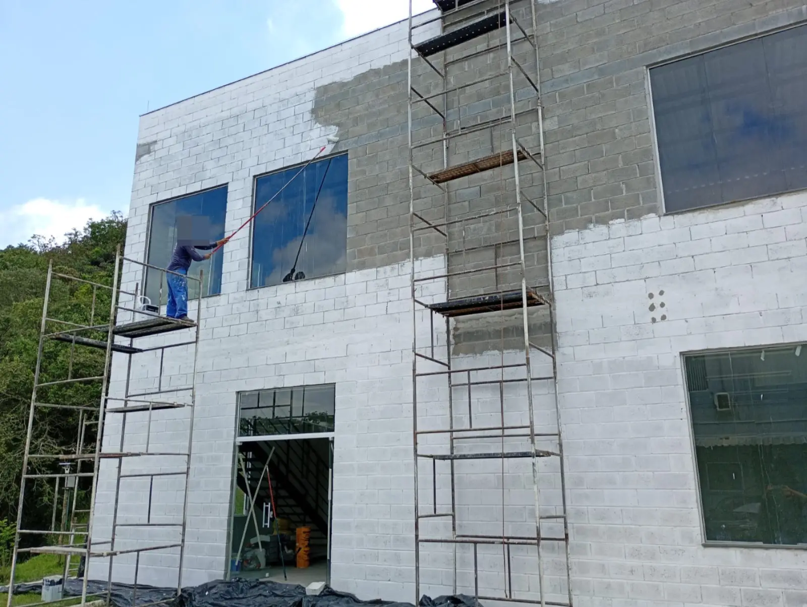 Homem não resiste após choque elétrico/ Foto ilustrativa da vítima 