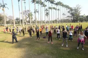 Aula de Defesa Pessoal no Vicentina fortalece mulheres em São José dos Campos