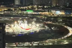 Chuva causa congestionamento perto de circo no Anel Viário