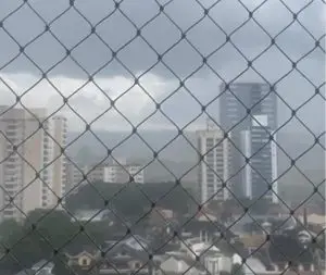 Granizo e chuva intensa atingiram bairros de São José dos Campos