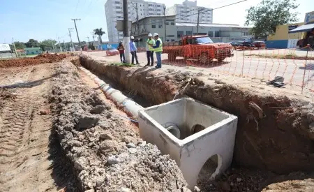 Obras de duplicação avançam na Avenida Malek Assad, em Jacareí.