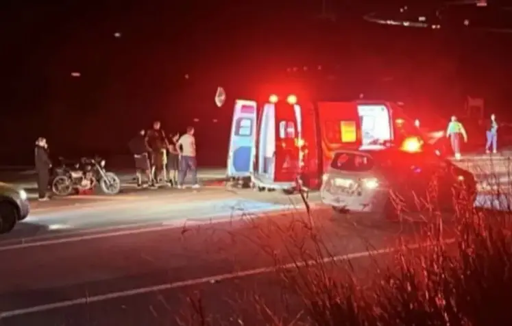 Motociclista morre na Rodovia Oswaldo Cruz após colisão com cavalos soltos em Taubaté