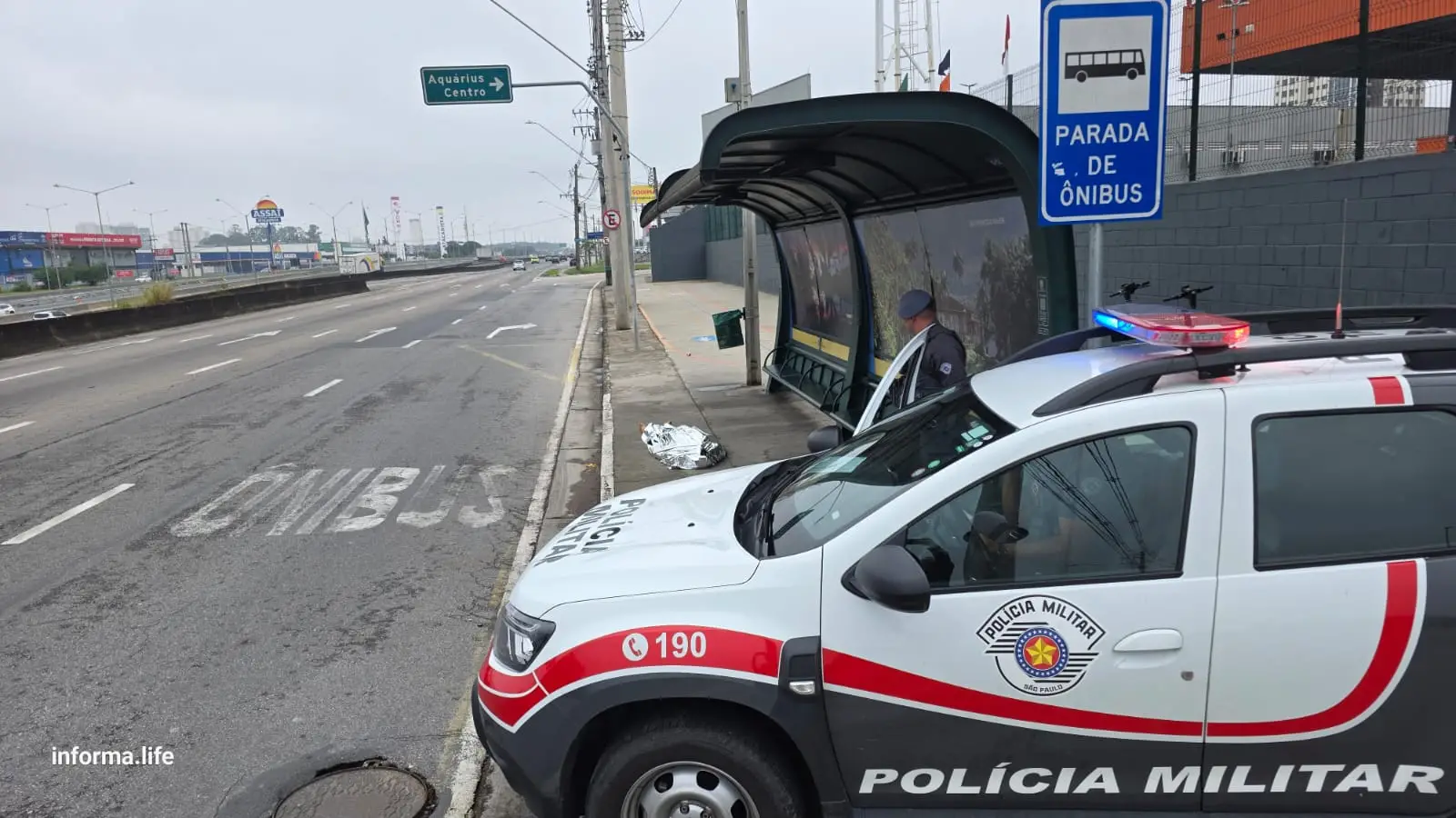 Mulher é resgatada de cárcere pela PRF na Via Dutra em Taubaté