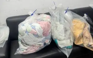 Polícia apreendeu peças de roupas furtadas em shopping de São José dos Campos