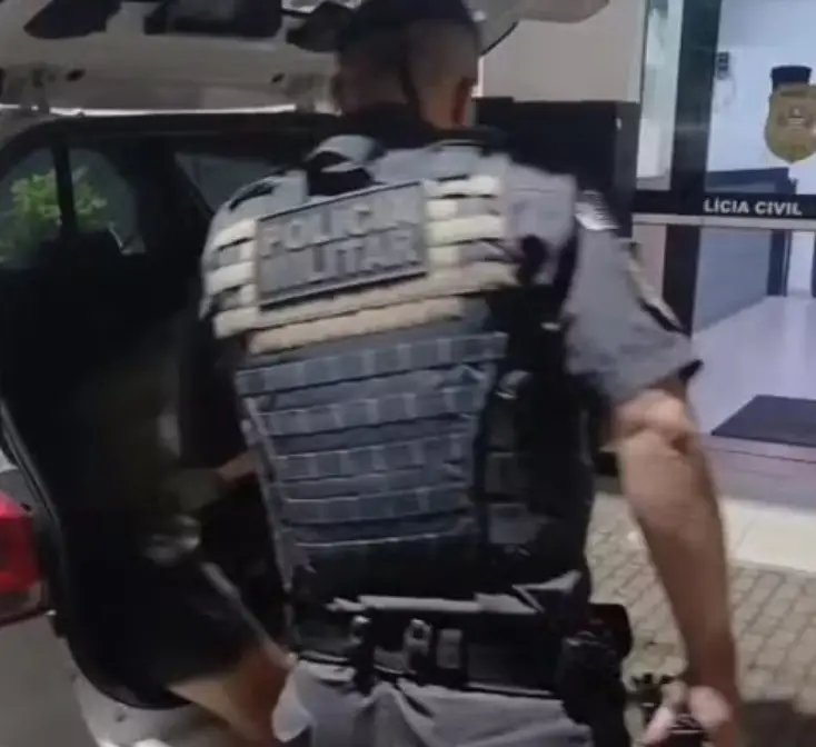 Mulher é esfaqueada em ataque brutal em Ubatuba e suspeito, foragido, acaba preso