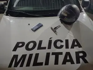 Pedestres alertam PM, que prende dupla em flagrante por tentativa de furto de moto no Aquarius