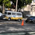 Kombi do Apoio Social da prefeitura se envolve em acidente na avenida João Marson, em São José dos Campos
