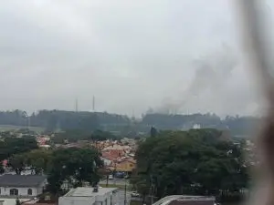 Sirenes e fumaça na Revap assustam moradores da zona leste de São José dos Campos; Petrobras confirma emergência operacional controlada