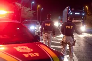 PRF intensificou a fiscalização nas rodovias federais paulistas durante os cinco dias da Operação Corpus Christi