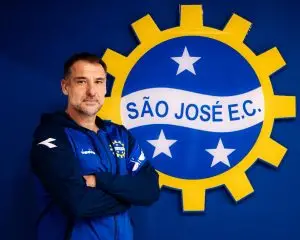 Wilson Júnior assume o comando do São José EC