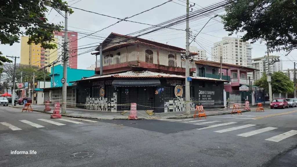 Imóvel interditado no Parque Industrial após risco estrutural
