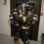 Princípio de incêndio em elevador mobiliza bombeiros em São José