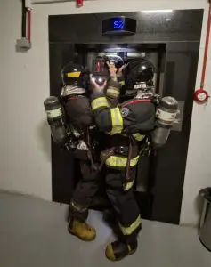 Princípio de incêndio em elevador mobiliza bombeiros em São José