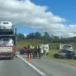 Grave acidente na Rodovia Carvalho Pinto deixa jovem de 20 anos ferida em São José dos Campos